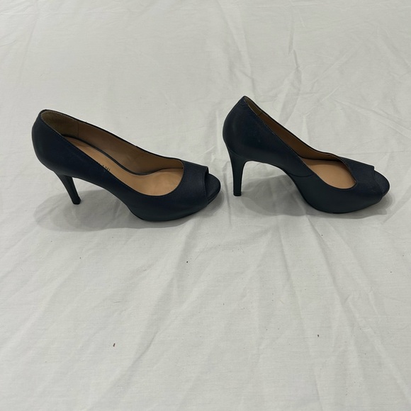 Excellent Condition Antonio Melani Black Peep Toe Heels Size 8.5 - Picture 3 of 6
